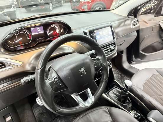 PEUGEOT-2008-2015