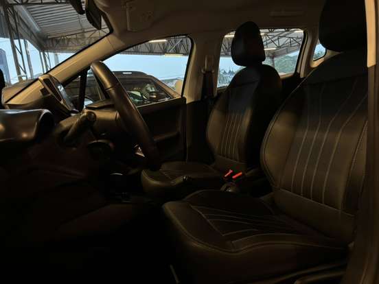 PEUGEOT-2008-2023