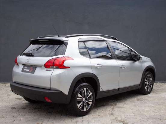PEUGEOT-2008-2020
