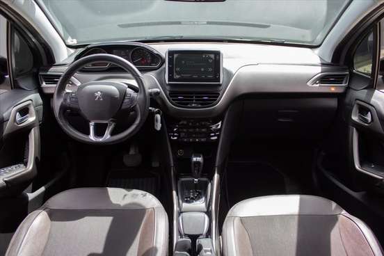 PEUGEOT-2008-2020