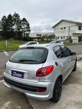 PEUGEOT-207-2010