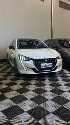 PEUGEOT-208-2020
