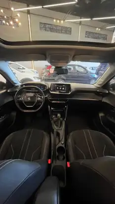PEUGEOT-208-2020