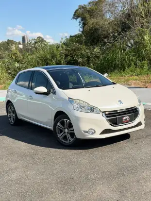PEUGEOT-208-2014