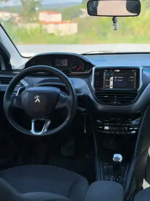 PEUGEOT-208-2014