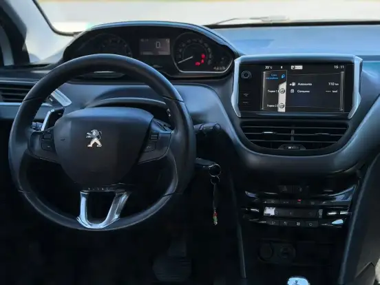 PEUGEOT-208-1.6 GRIFFE 16V FLEX 4P AUTOMÁTICO PEUGEOT-208-2014