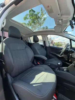 PEUGEOT-208-2014