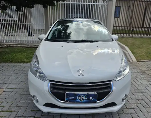 PEUGEOT-208-2013