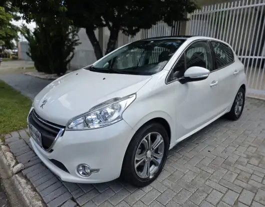 PEUGEOT-208-2013