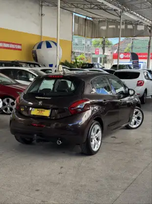PEUGEOT-208-2017