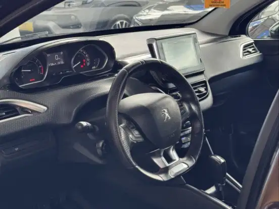 PEUGEOT-208-1.6 URBANTECH 16V FLEX 4P AUTOMÁTICO PEUGEOT-208-2017