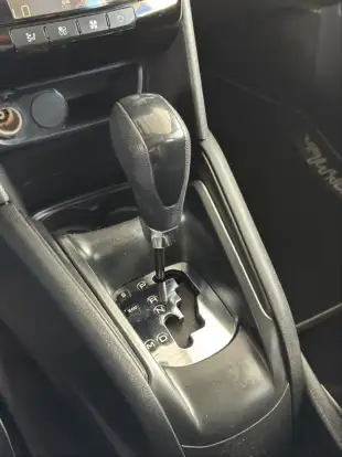 PEUGEOT-208-2017