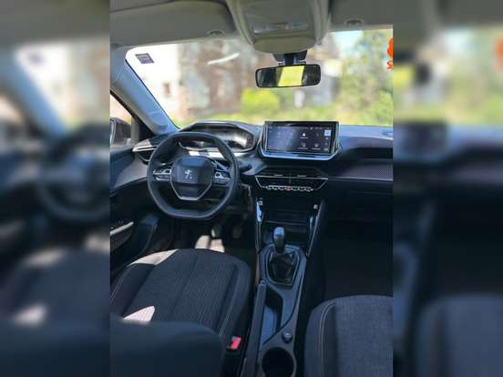 PEUGEOT-208-2022