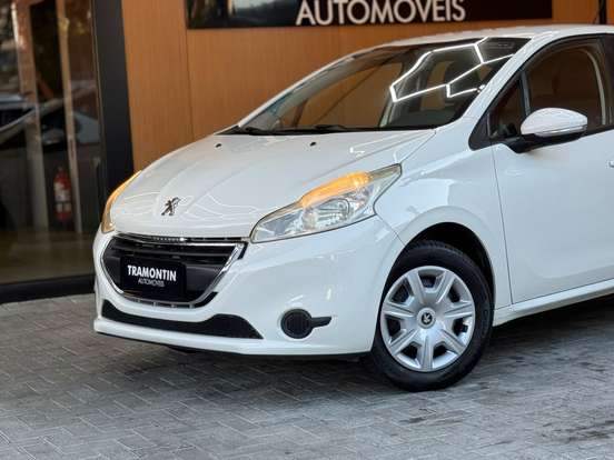 PEUGEOT-208-2013