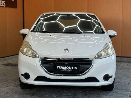 PEUGEOT-208-2013