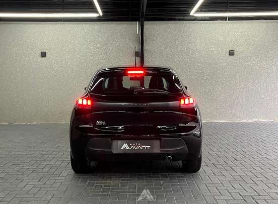 PEUGEOT-208-2023