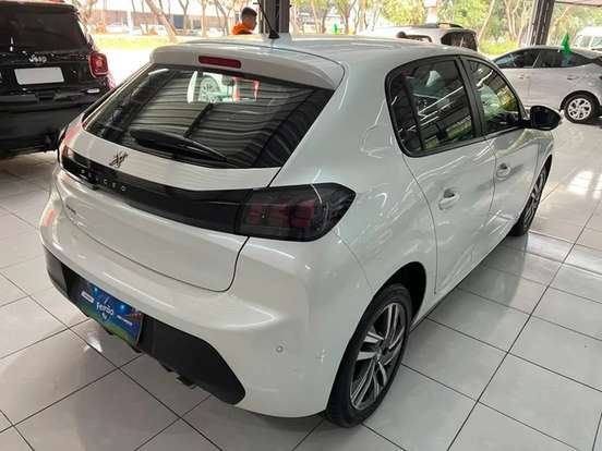 PEUGEOT-208-2022