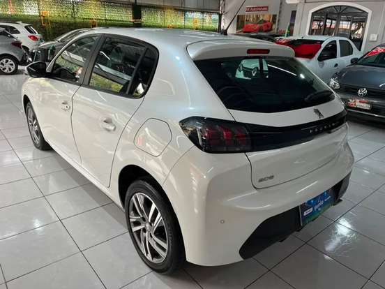 PEUGEOT-208-2022