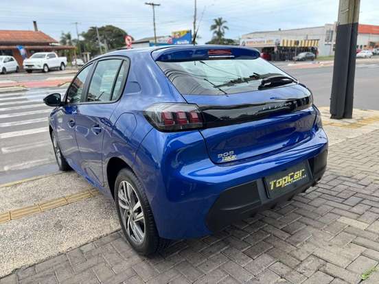 PEUGEOT-208-2022