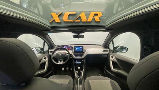 PEUGEOT-208-2018