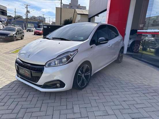 PEUGEOT-208-2016