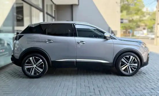 PEUGEOT-3008-2018