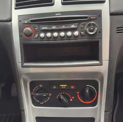 PEUGEOT-307-2008