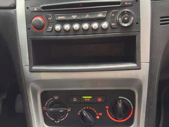 PEUGEOT-307-1.6 PRESENCE 16V FLEX 4P MANUAL PEUGEOT-307-2008