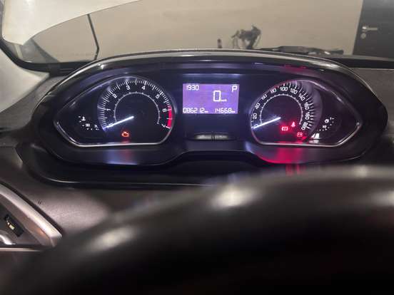 PEUGEOT-2008-1.6 16V FLEX GRIFFE 4P AUTOMÁTICO PEUGEOT-2008-2017