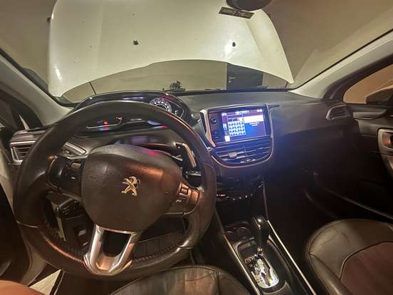 PEUGEOT-2008-1.6 16V FLEX GRIFFE 4P AUTOMÁTICO PEUGEOT-2008-2017