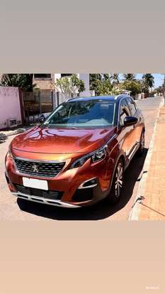 PEUGEOT-3008-2018