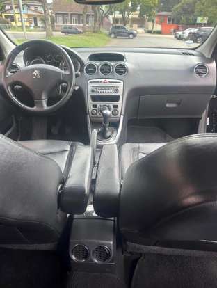 PEUGEOT-308-2012