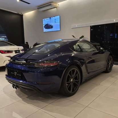 PORSCHE-718-2021