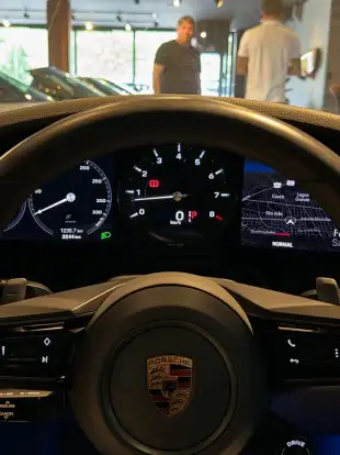 PORSCHE-911-2023