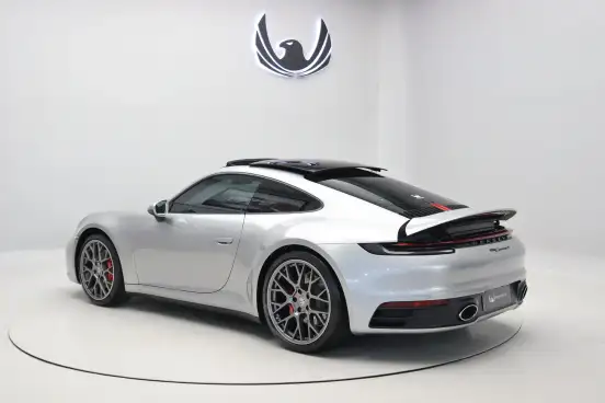 PORSCHE-911-2020