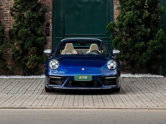 PORSCHE-911-3.0 24V H6 GASOLINA TARGA 4 GTS PDK PORSCHE-911-2023