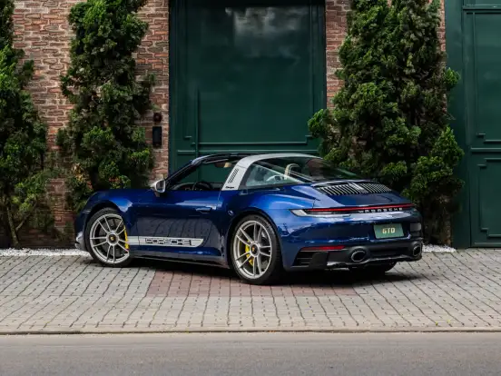PORSCHE-911-3.0 24V H6 GASOLINA TARGA 4 GTS PDK PORSCHE-911-2023