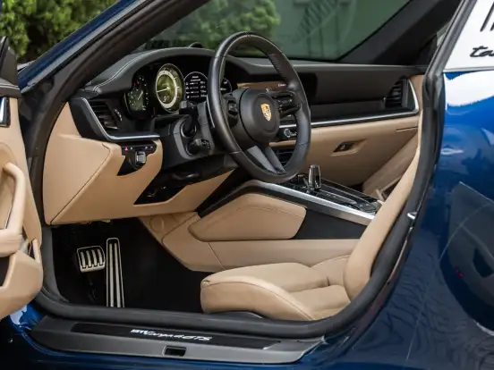 PORSCHE-911-3.0 24V H6 GASOLINA TARGA 4 GTS PDK PORSCHE-911-2023