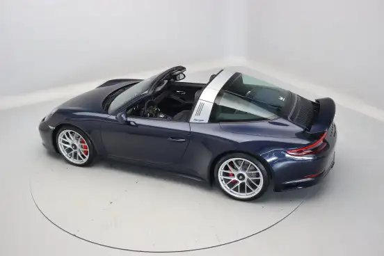 PORSCHE-911-2017