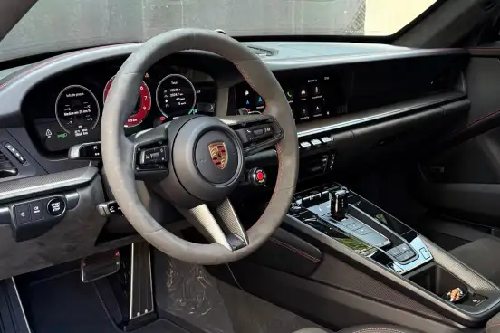 PORSCHE-911-2025