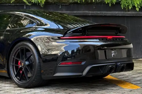 PORSCHE-911-2025