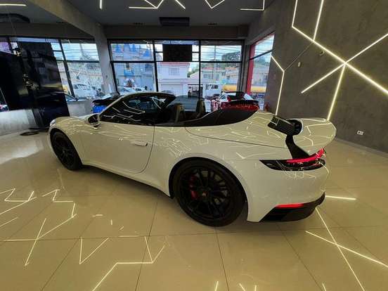 PORSCHE-911-2023