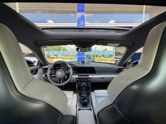 PORSCHE-911-2020