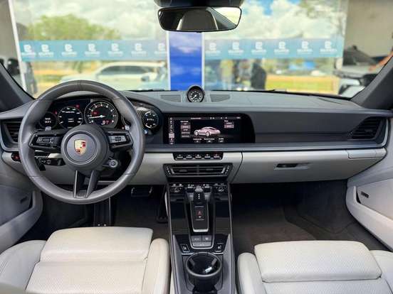PORSCHE-911-2020