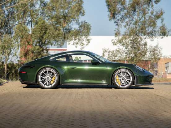 PORSCHE-911-2025