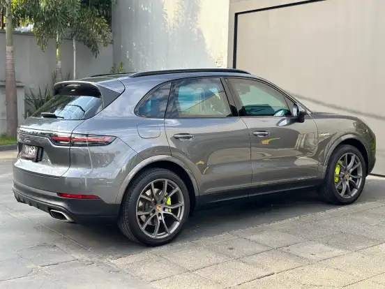 PORSCHE-CAYENNE-3.0 V6 E-HYBRID AWD TIPTRONIC S PORSCHE-CAYENNE-2021