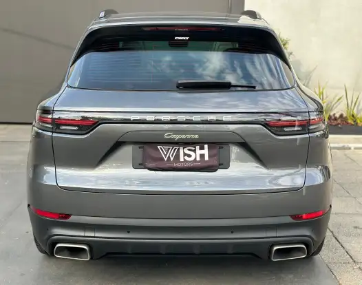 PORSCHE-CAYENNE-2021