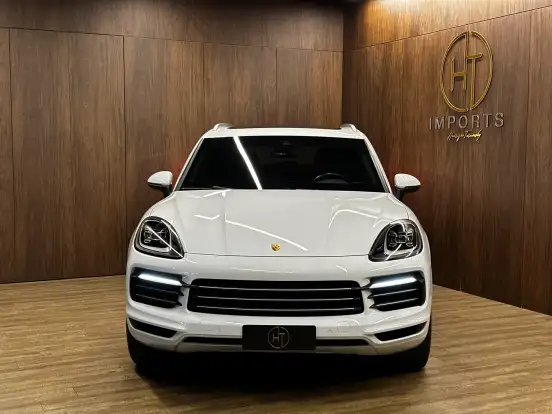 PORSCHE-CAYENNE-2021