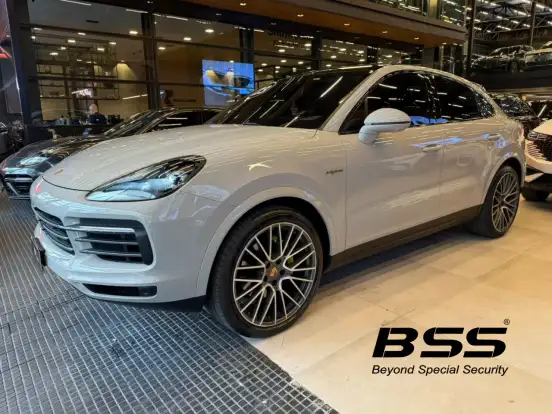 PORSCHE-CAYENNE-2023