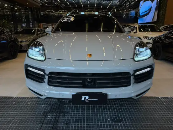 PORSCHE-CAYENNE-2023